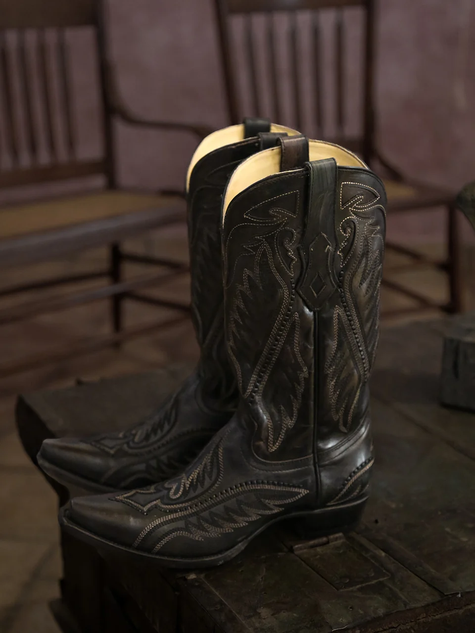C4149 - MEN'S WOVEN DETAIL WITH BLUE EMBROIDERY BLACK SNIP TOE COWBOY BOOT - Image 2