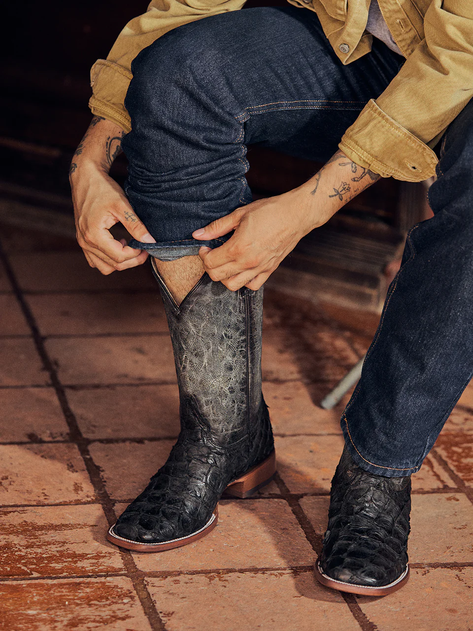 A4981 - MEN'S EMBROIDERY BLACK PIRARUCU FISH WIDE SQUARE TOE COWBOY BOOT - Image 4