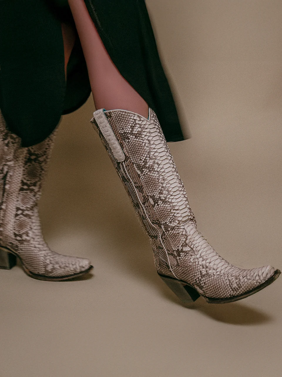 A3789 - WOMEN'S GENUINE FULL PYTHON TALL TOP SNIP TOE COWBOY BOOT - Image 2