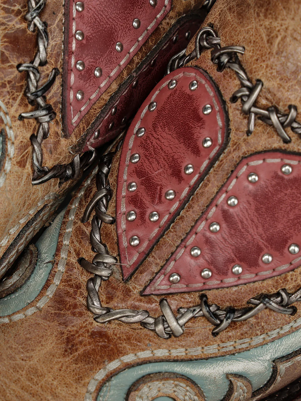 A5090 - WOMEN'S HEART INLAY EMBROIDERY STUDS AND WOVEN BARBBED WIRE SAND SNIP TOE COWBOY BOOT - Image 5